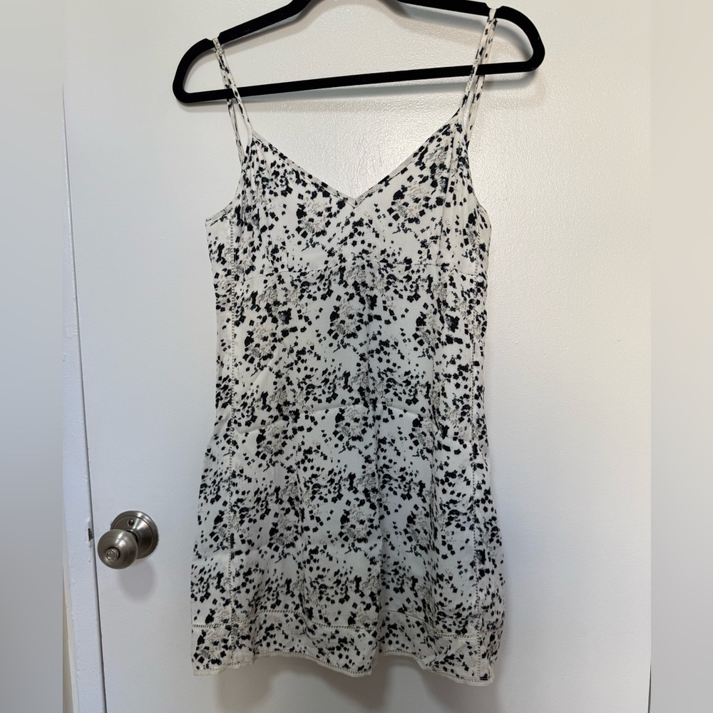 Aritzia Sunday Best Sexton Dress